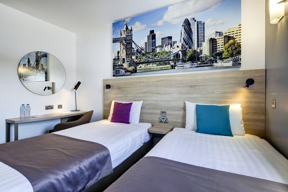 Ibis Styles London Excel Hotel Exterior photo