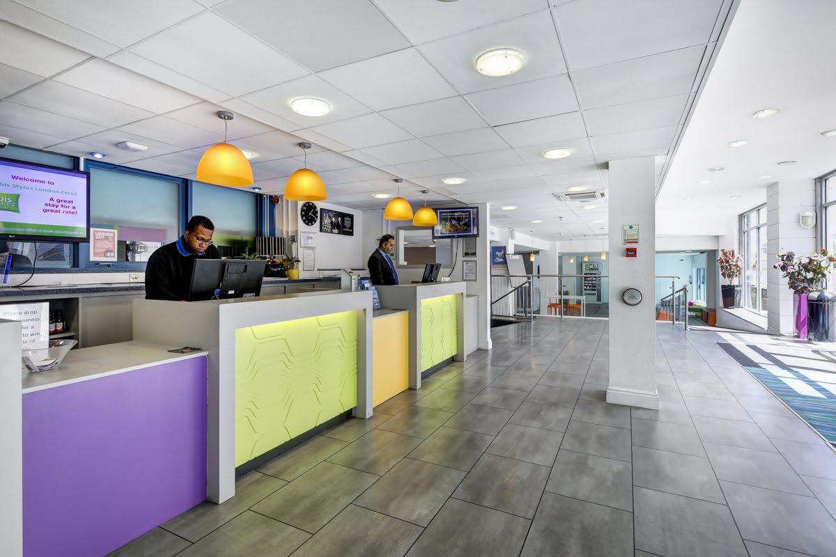 Ibis Styles London Excel Hotel Exterior photo