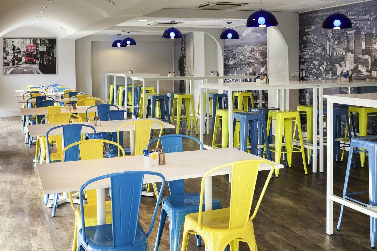 Ibis Styles London Excel Hotel Exterior photo