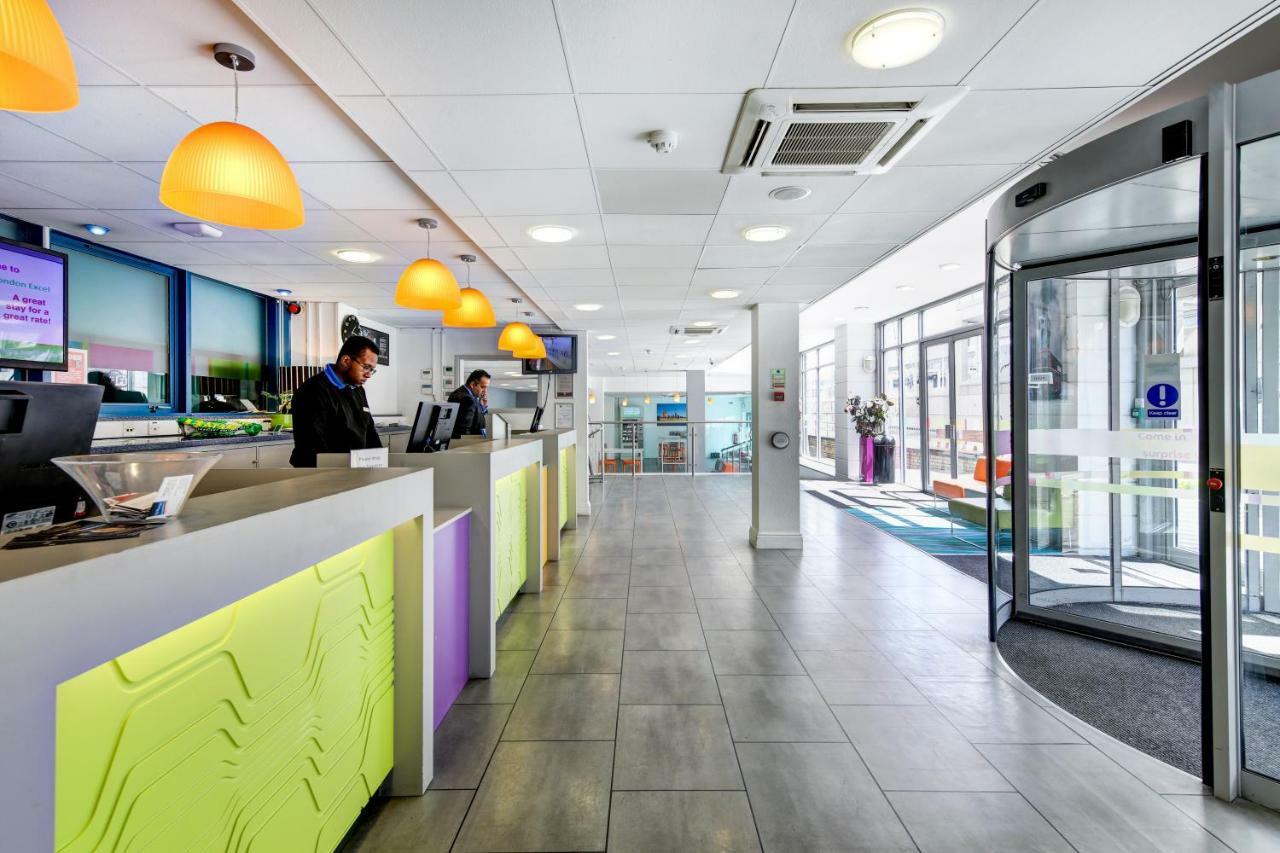 Ibis Styles London Excel Hotel Exterior photo